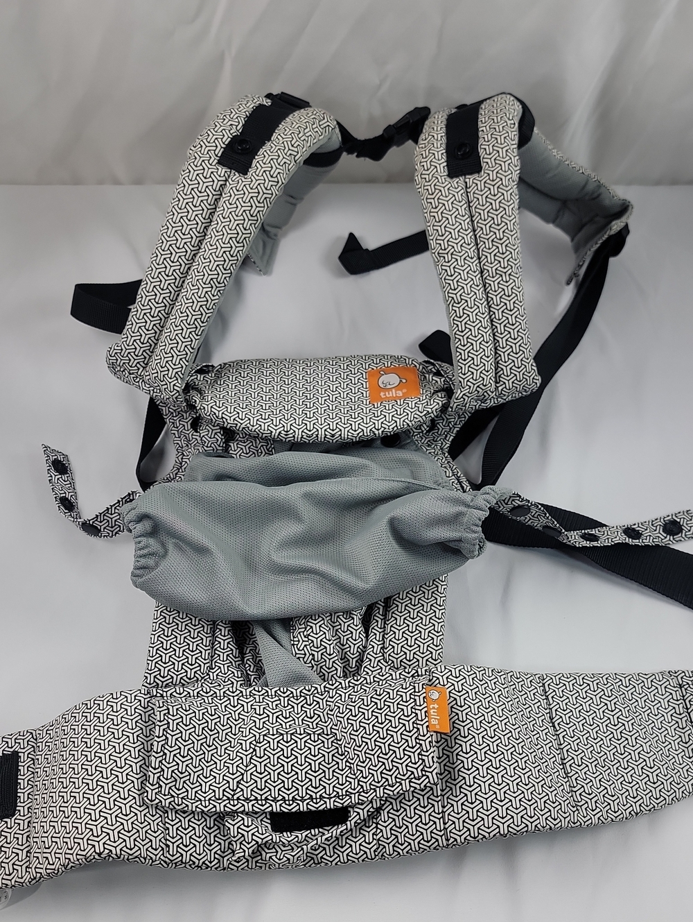 Tula Carrier - Black & White Pattern with Gray Accent Explore Coast